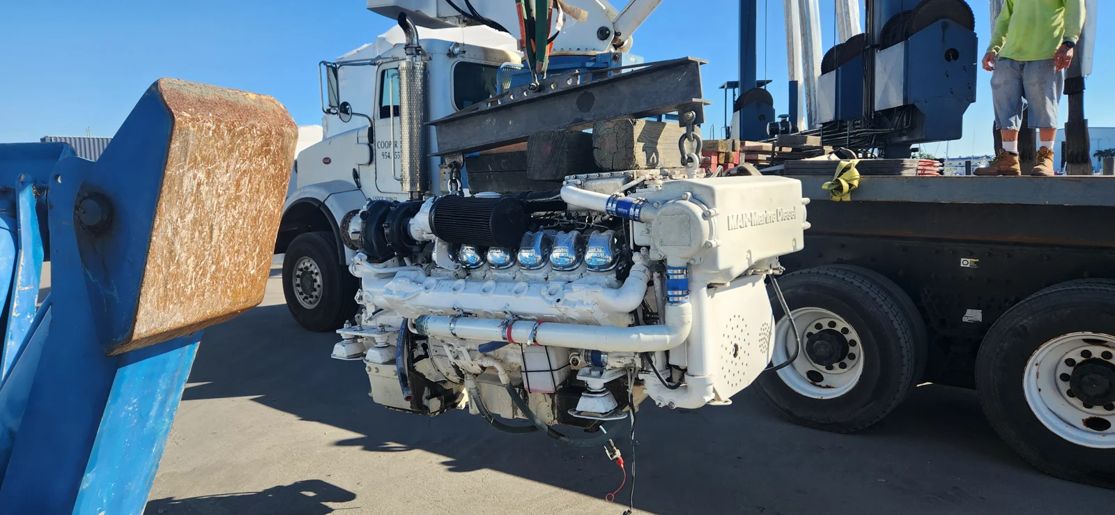 Marine engine handling alongside the yard