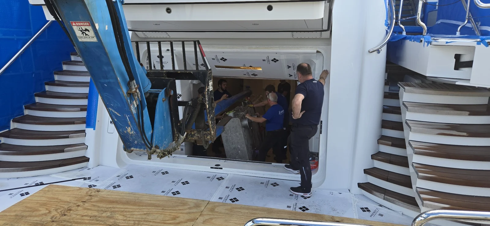 Equipment access through a yacht’s aft machinery area